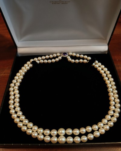 Vintage double 6.2-9.3mm Akoya pearl, 9ct white gold amethyst & diamond necklace - Picture 2 of 7