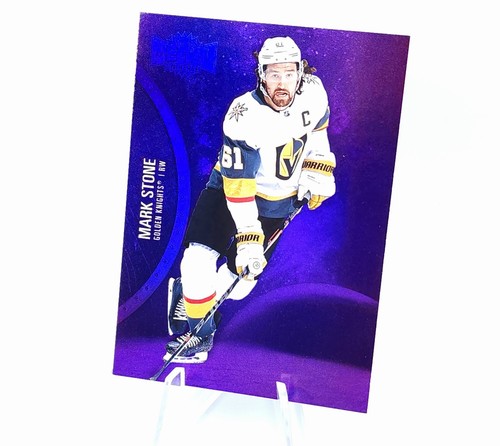 2021-22 UD Mark Stone/199 Golden Knights Espectro Púrpura Skybox Metal Universe - Imagen 11 de 14