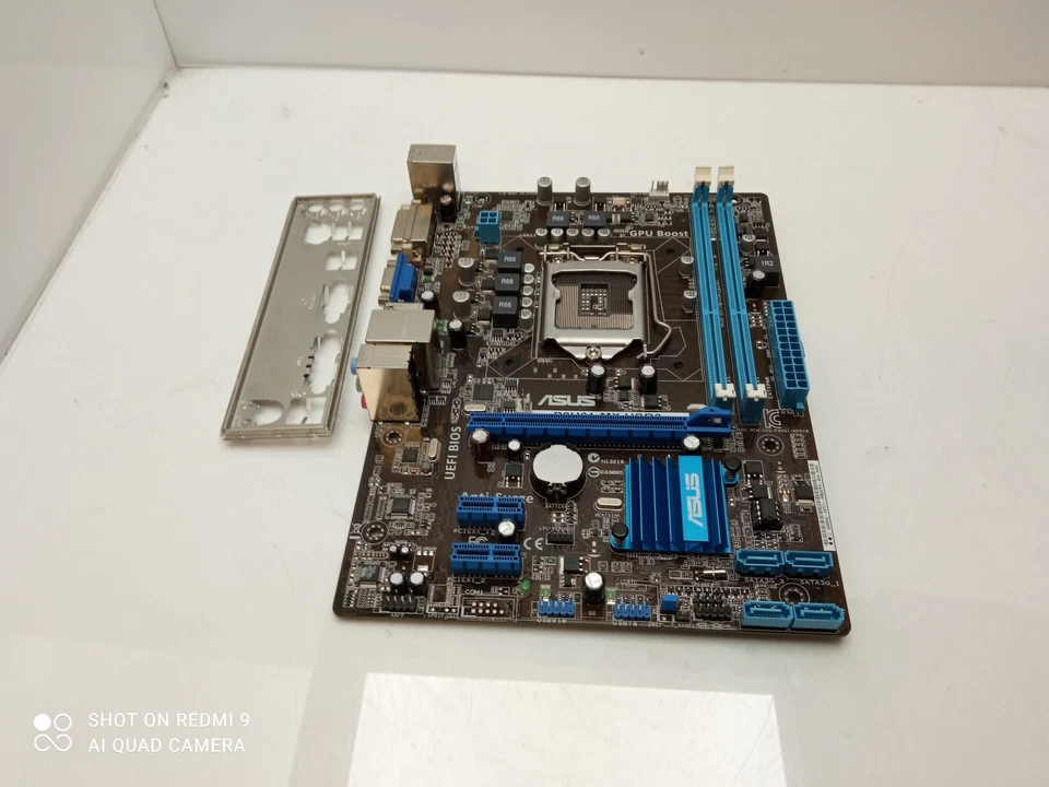 ASUS P8H61-MX USB3 Socket LGA 1155 DDR3 Micro ATX Motherboard With I/O Shield - Image 2 of 4