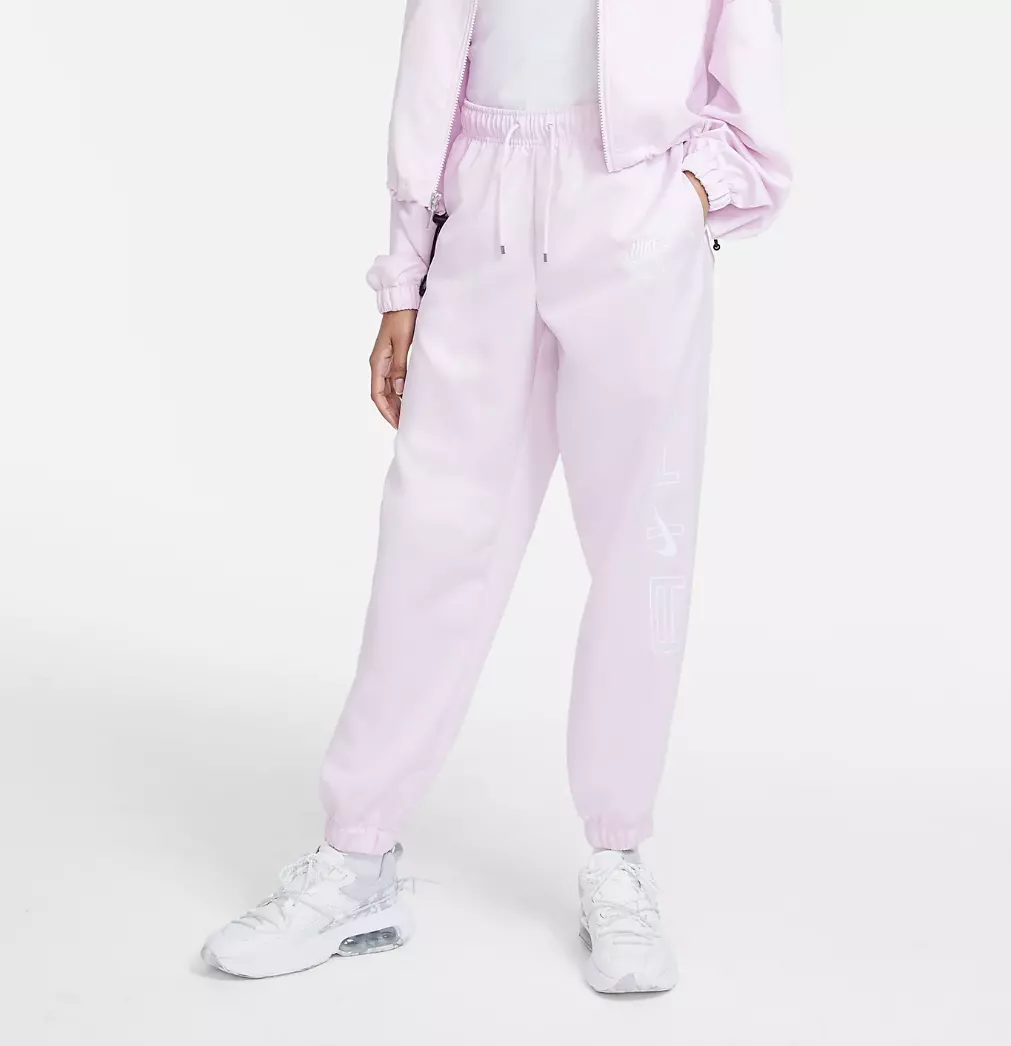 Light pink top nike outfit