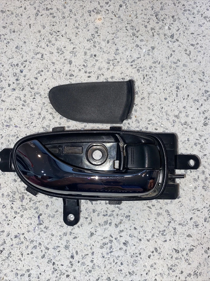 2011-2015 Nissan Quest Passenger Side Inside door handle GENUINE OEM 80670-1AN0A - Image 2 of 4