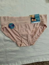 NEW Vanity Fair Hipster Panty Style 18277 Size Small 5 SOFT Bare Pink PANTIES