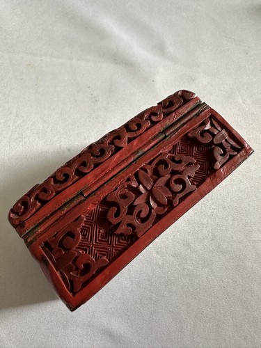 Antique Chinese carved cinnabar trinket box,19thC - Picture 7 of 16