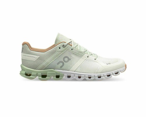 on cloud cloudflow women's