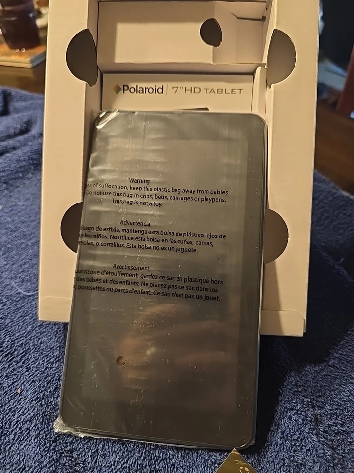 Polaroid 7" HD Android Tablet  Google Open Box 8GB - Image 3 of 4