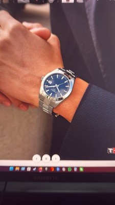 Tissot Gentleman Herrenuhr Quartz 40mm Blaues Ziffernblatt