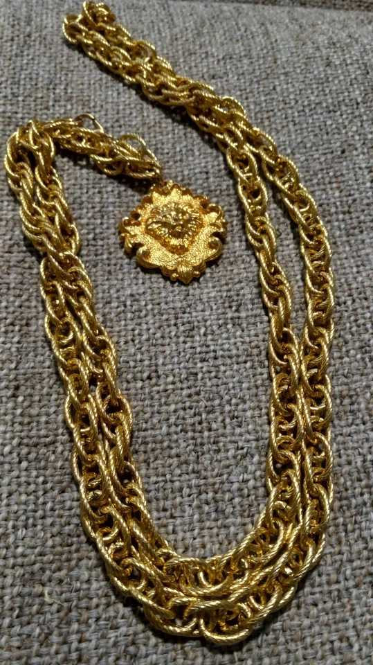 Винтажный пояс-цепочка с надписью Avon золотистый 42 дюйма с головой льва медальон - Изображение 2 из 4