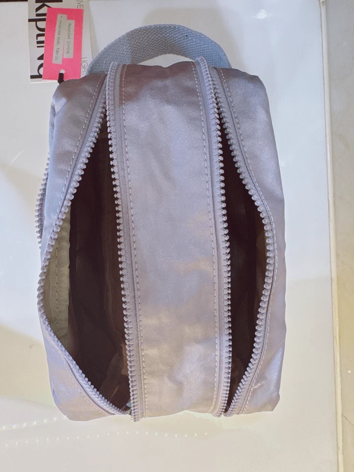 NEW Kipling Amalfi Toiletry Bag Carry Handle Large Cosmetic Case in Silver - Image 4 of 4