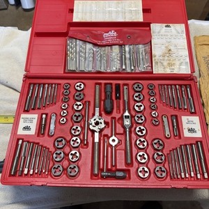 Mac Tools TDM117 Master Tap and Die Set Incomplete