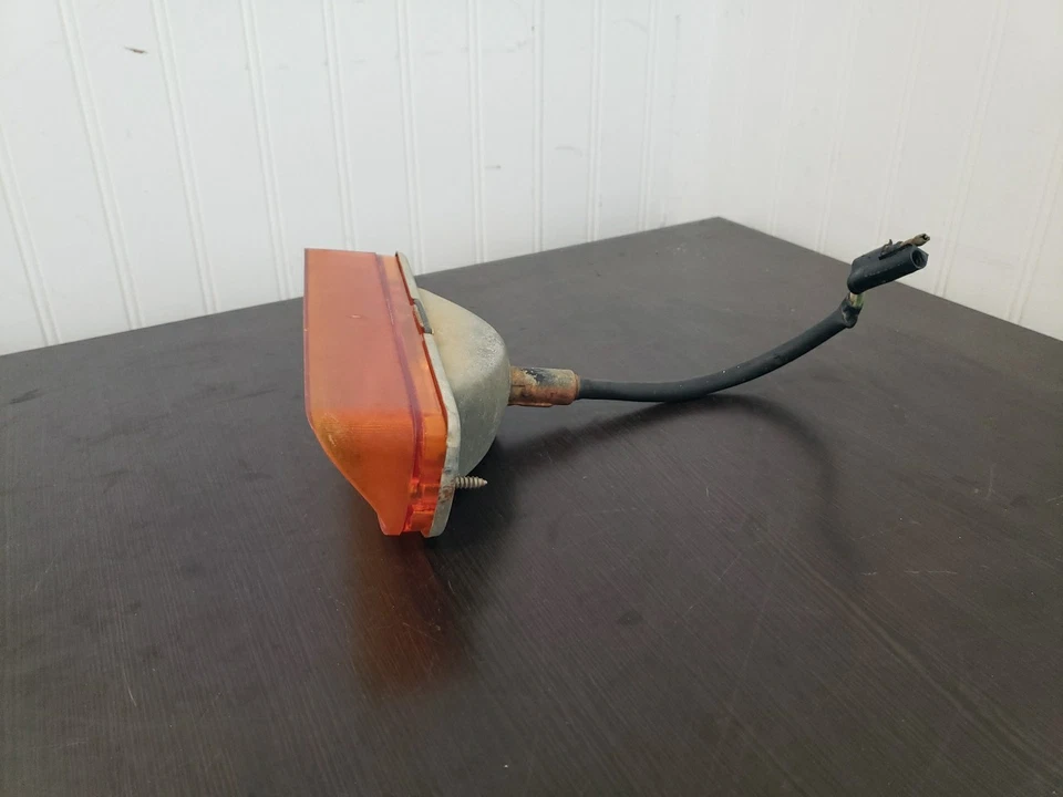 Dodge Pickup Truck D100 D150 D250 Ramcharger luz de estacionamiento de giro lado del conductor LH OEM Foto 4 de 4