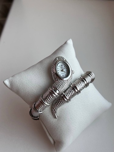 Vintage Snake White Dial Silver Chrome Snake Bracelet Quartz Watch Unisex Y2K - Picture 3 of 6
