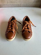 Deer Stags Boys' Kane Dress Fashion Sneaker in Dark Tan , 2 Little Kid