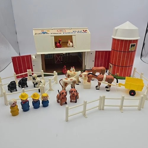 VTG Fisher Price Little People Family Farm Play Set Silo Barn 2x Animals *READ*