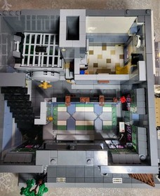 LEGO Creator Expert 10251 Brick Bank w/Instructions No Box Missing 2 pcs Read 