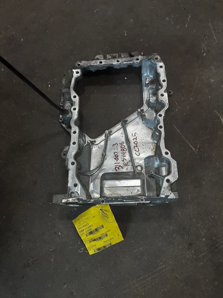 Oil Pan Upper Fits 11-20 CARAVAN 594806 - Изображение 2 из 4