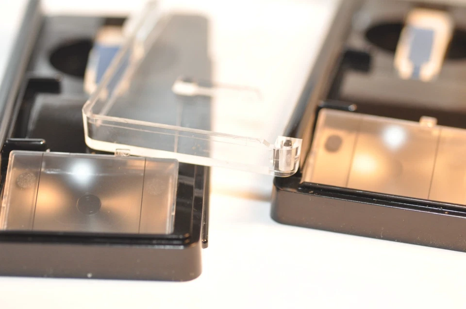 Canon Focusing Screen set of 2 EC-1D Crop lines for EOS 1 3 35mm FILM SLR camera - Image 3 of 4