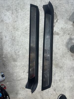 MERCEDES BENZ E CLASS 10-16 COUPE RIGHT & LEFT DOOR SILL SCUFF TRIM STEP PAD