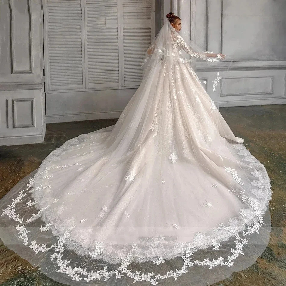 Elegant 3D Floral Wedding Dresses Long Sleeved Lace Appliques Bridal Ball Gowns - Image 3 of 4