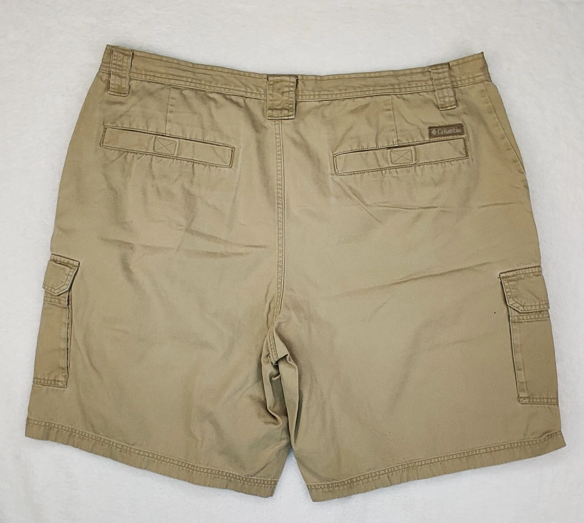 Columbia Sportswear Men s Size 42 Khaki Cargo Shorts Hiking
