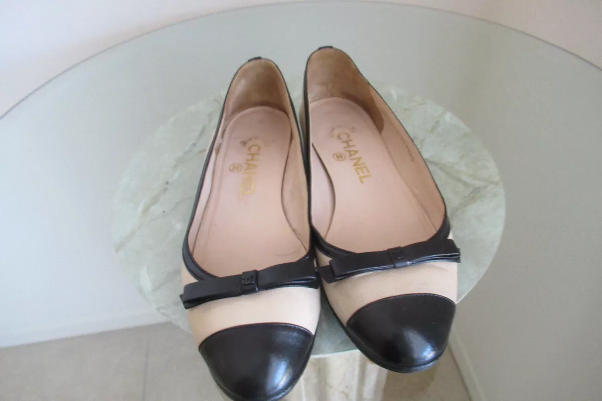 AUTH CHANEL BALLET"CC"FLATS LEATH CAP "BEIGE &  BLACK" SHOE SZ'36"RET$898 BARGAIN