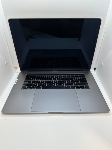 Apple MacBook Pro A1990 Ci7-8750H—2.2GHz—16GB RAM—256GB SSD 【Gray *Retina】 - Afbeelding 2 van 7