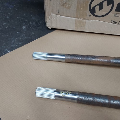 CUSTOM 32.1" MOSER ENGINEERING AXLES 9 INCH FORD 28 SPLINE 5 X 5 ALLOY 29.6" - Picture 13 of 15