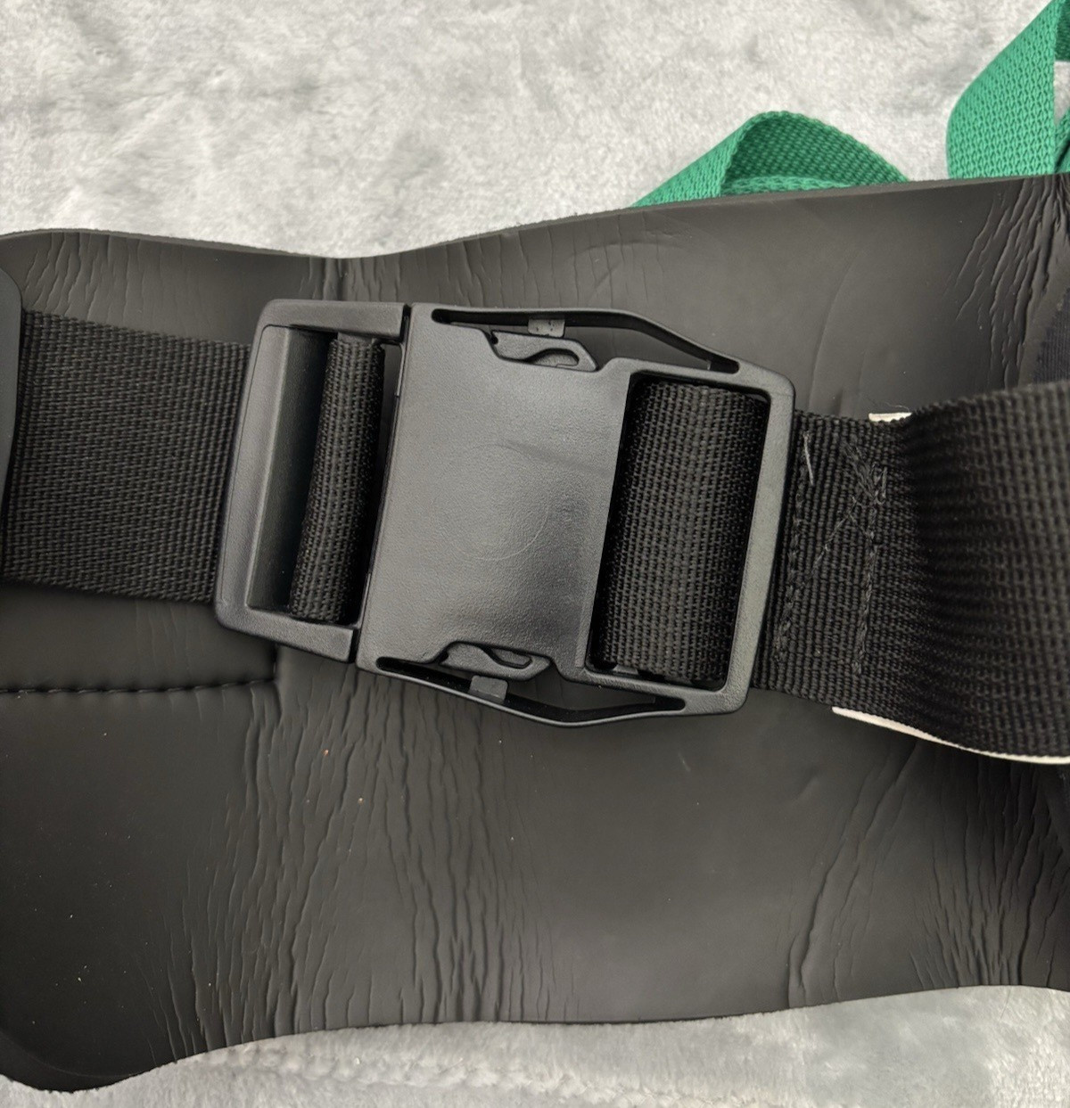 WEE SKI CHILD SPORT HARNESS. Learning How To Ski Safely Trainer 2-6 year old