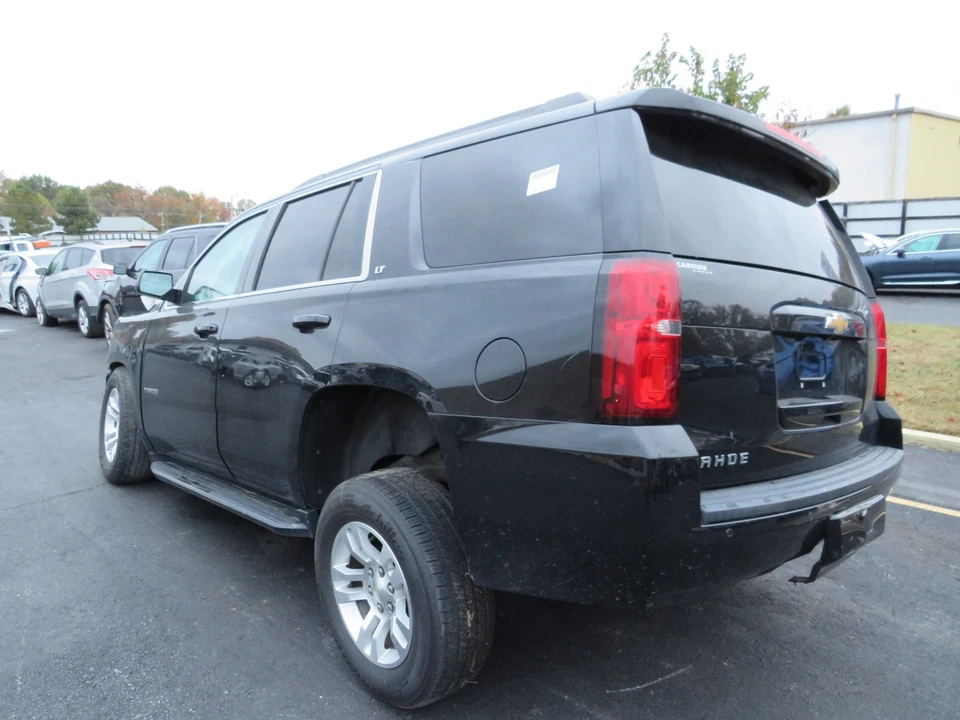 Chevrolet Chevy Tahoe 2015-2020 guantera negra OEM 22883560 Foto 4 de 4