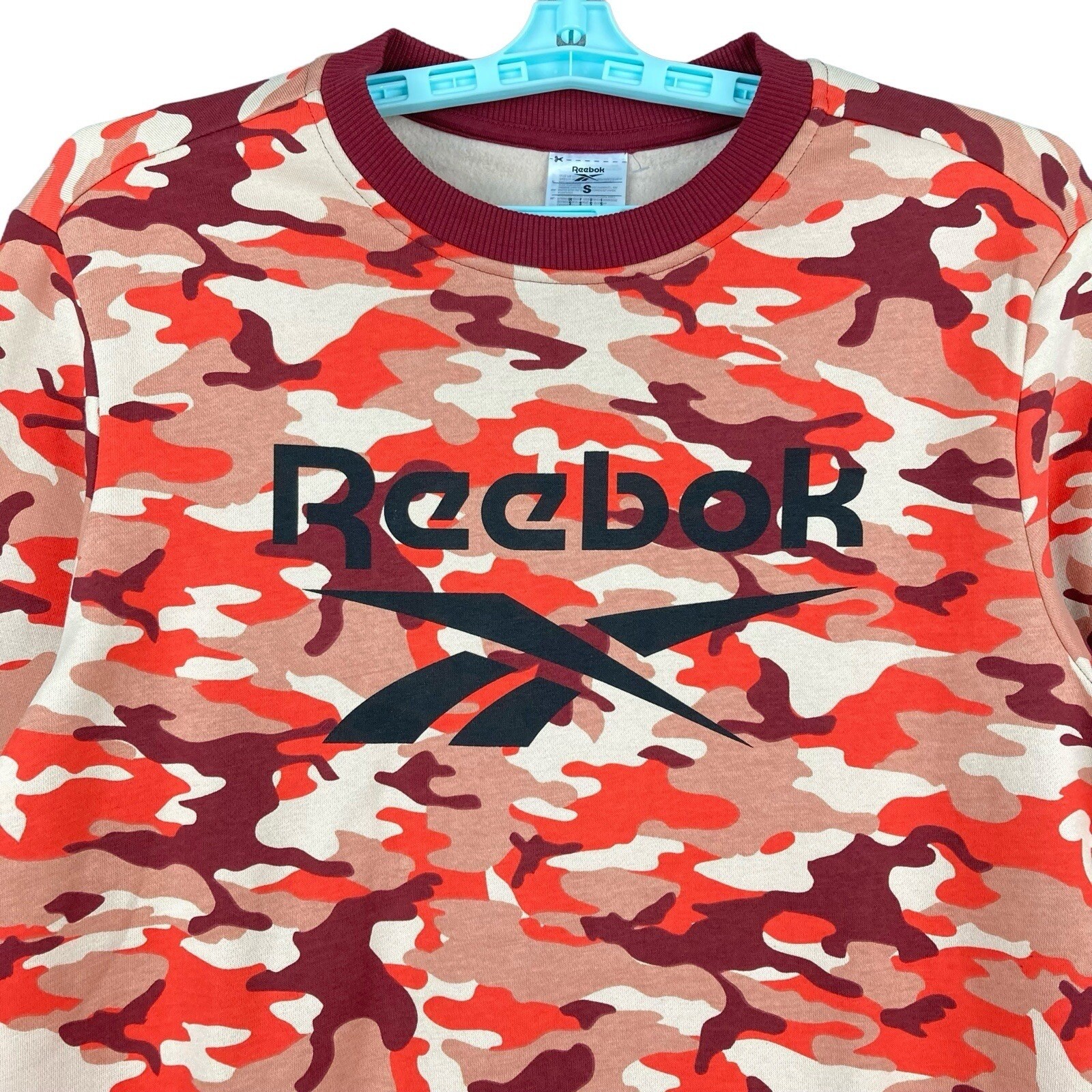 NWT Reebok Men ID Camo Training Sweatshirt Size Small Pullover Classic Burgundy thumbnail 3