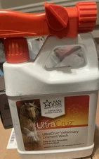 Veterinary Liniment Wash for Horses 32 oz with Travel Spray