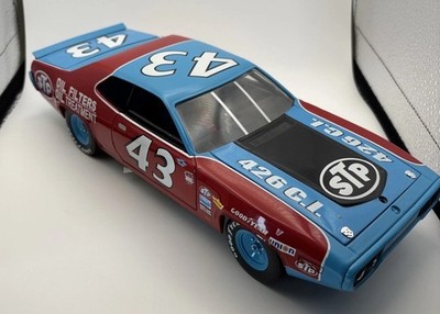 1/18 ( IBWB  72 ) Richard Petry's 1972 Plymouth Road Runner #43
