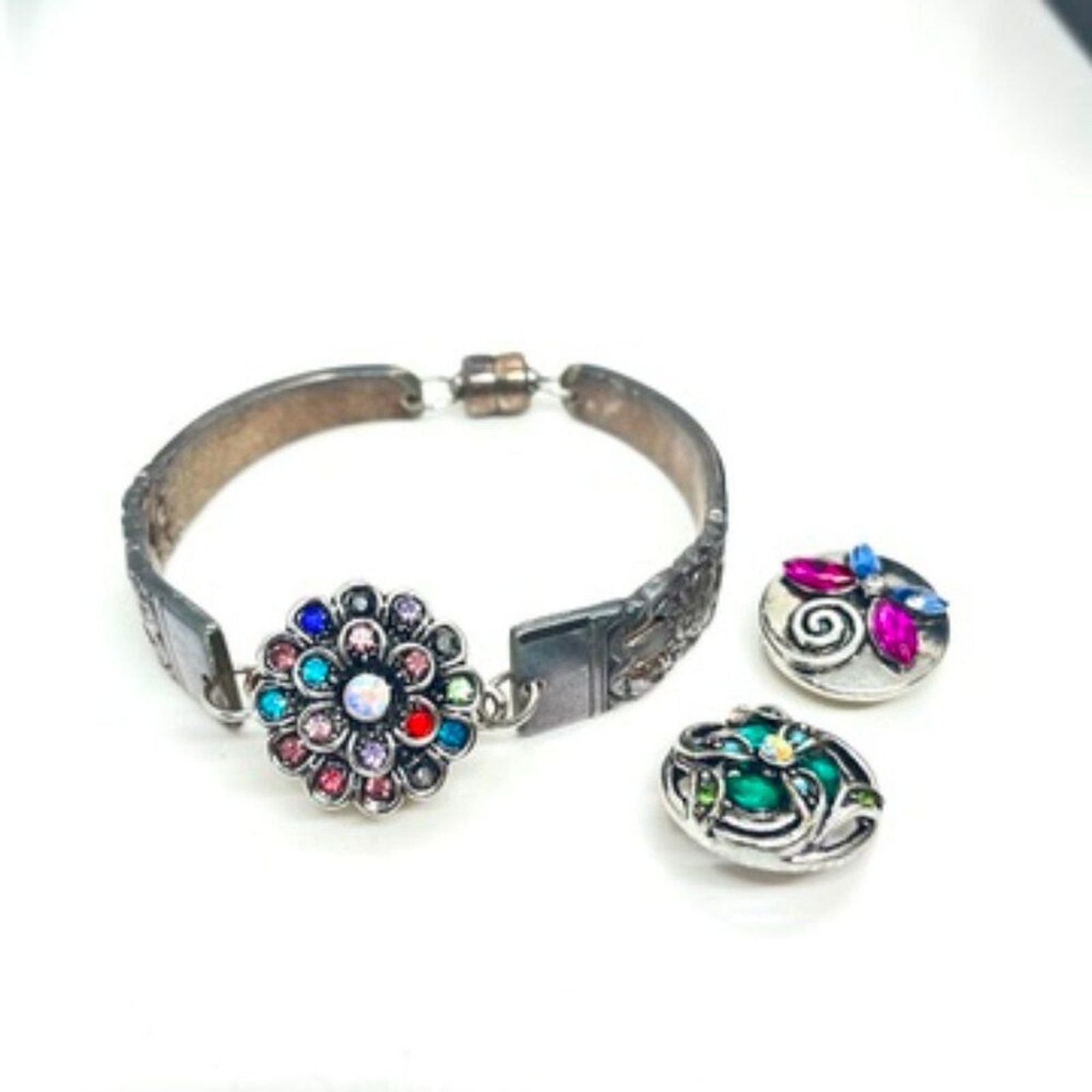 GINGER SNAP BRACELET W/ 3 INTERCHANGEABLE CHARMS … - image 1