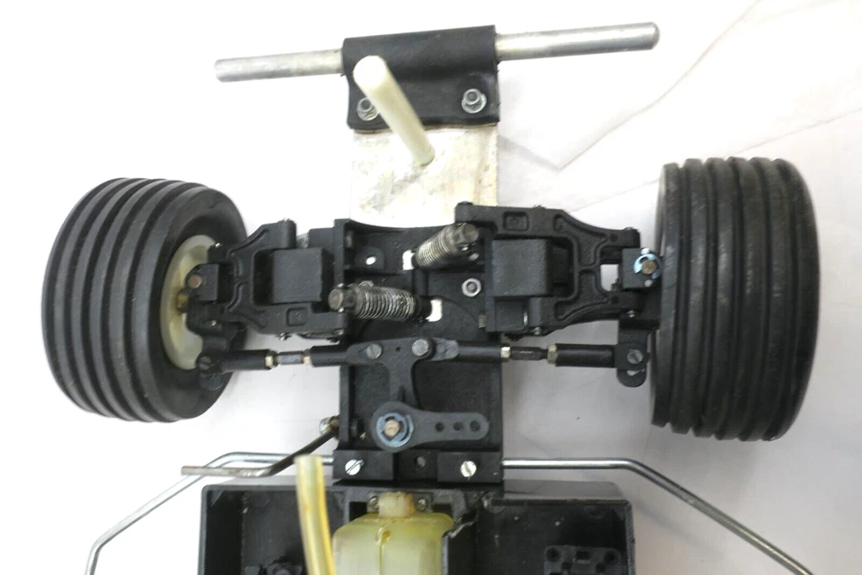 BUGGY VINTAGE MANTUA MODELO SAFARI NTIRO 1/8 1981 TODOTERRENO ENYA 21 KYOSHO Foto 2 de 4