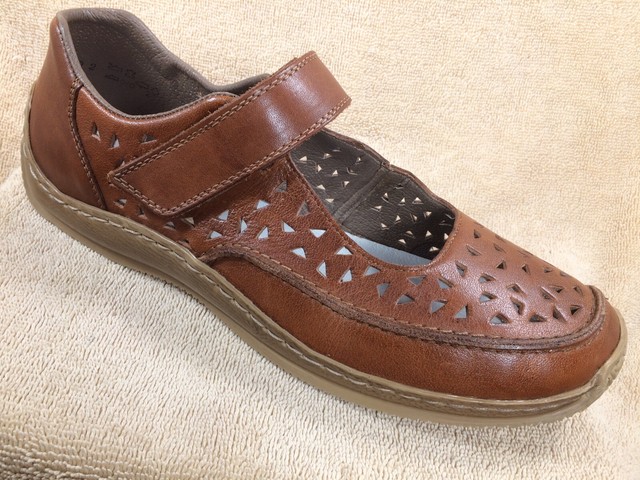 slip on platform boots