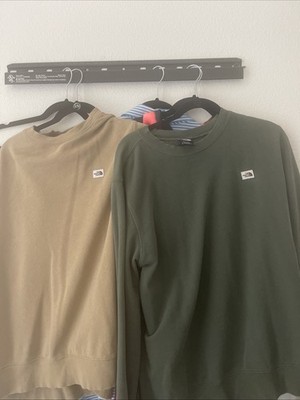2 Pack men s Northface sweater Large 