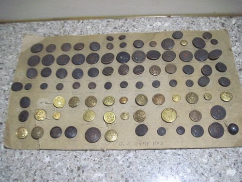 WW1 -WW2 US Army Button Collection on Card