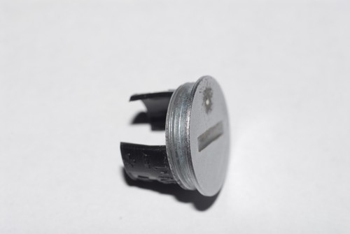 Nikon FG Battery Cap / Cover & compartment - for parts/repair - Picture 8 of 14