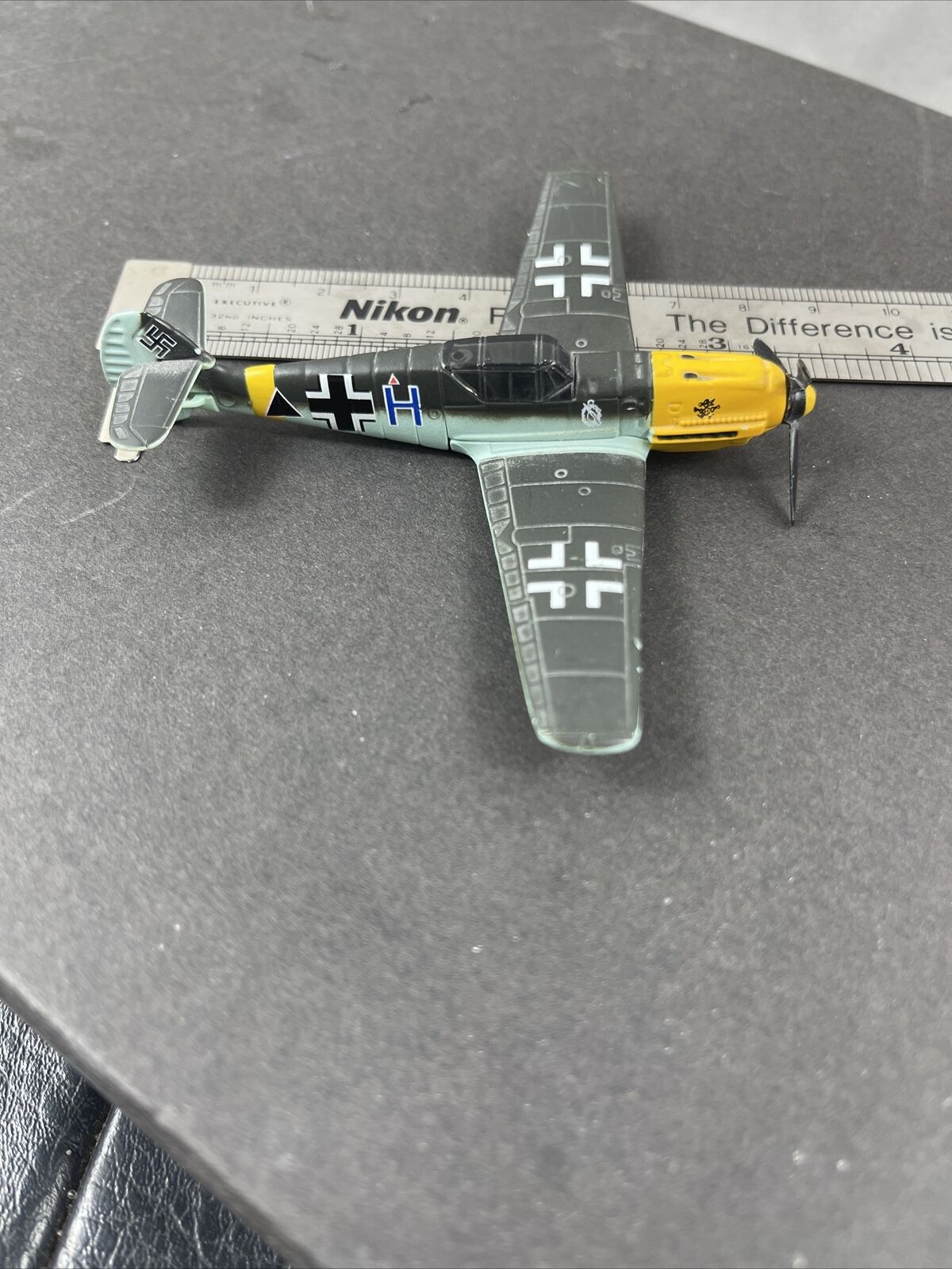 Picture 2 of 3