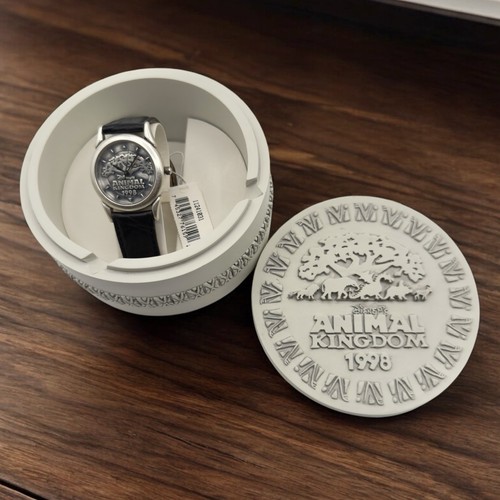 DISNEY ANIMAL KINGDOM Vintage LIMITED EDITION 1998 WATCH Theme Park Needs Strap - Picture 3 of 24