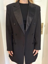 Schwarzer Blazer