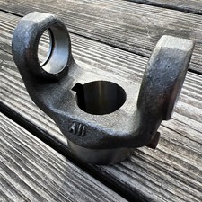 New Spicer 2-4-473 End Yoke NOS