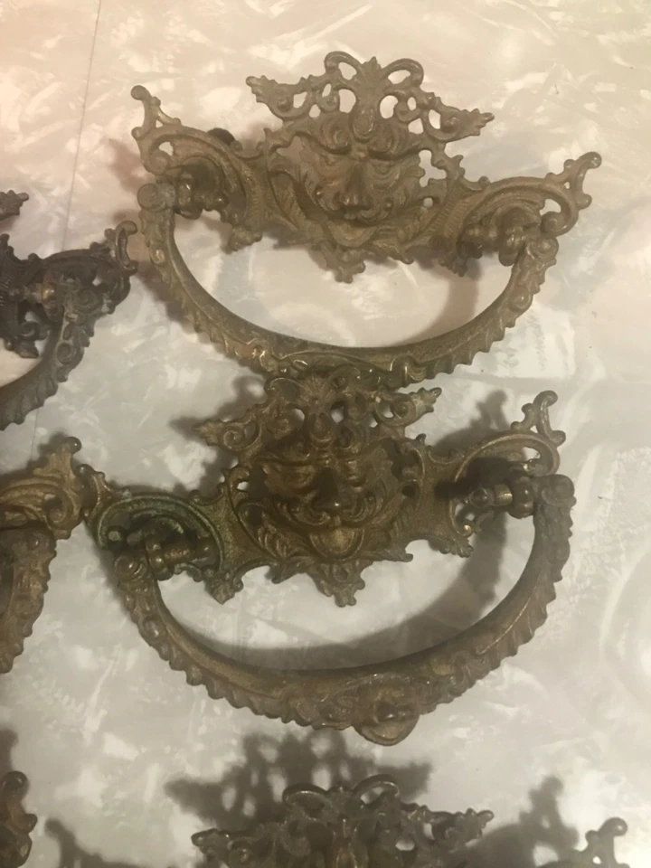 RARO LEÓN VICTORIANO DE FANTASÍA "VIEJO INVIERNO" "ORNATADO" ANTIGUO Precio original por tirón Foto 4 de 4