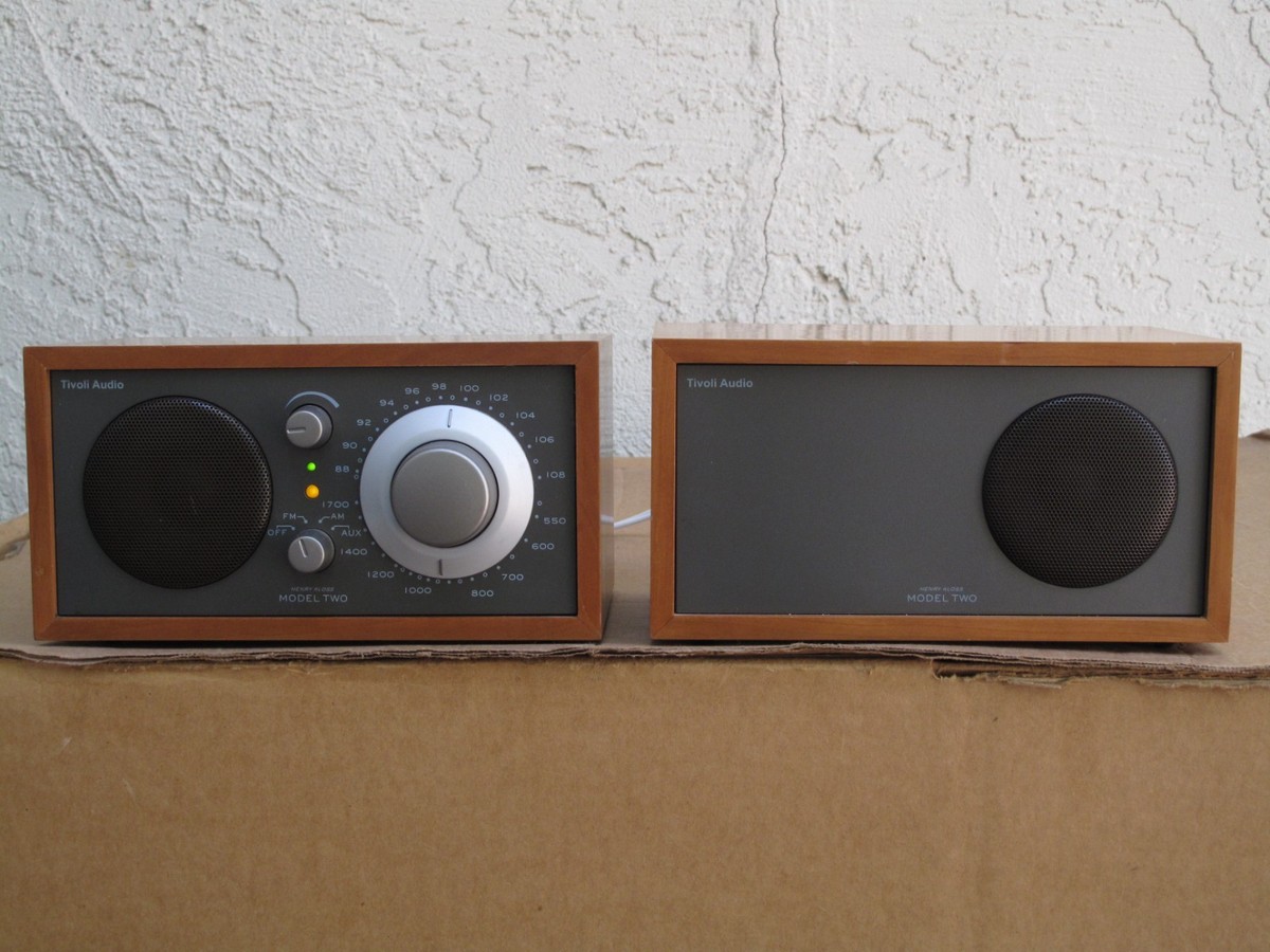 Tivoli Audio MODEL TWO、MODEL CD Tivoli Audio model Two desktop radio - YouTube