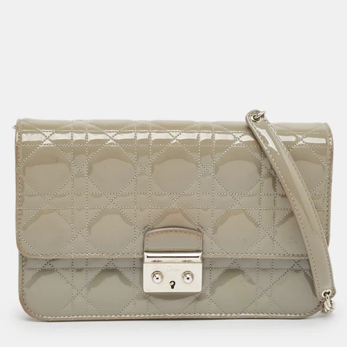 Pochette Dior gris cannage cuir verni Miss Dior Medium Promenade