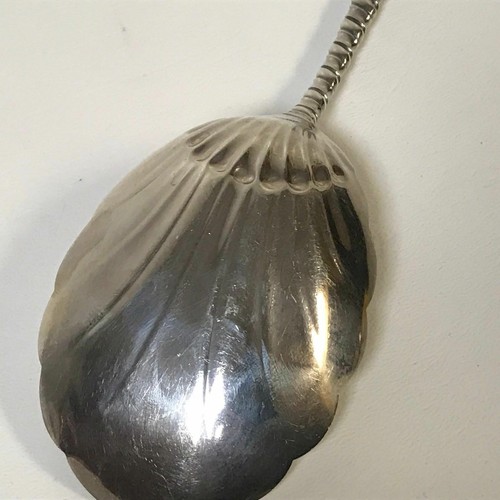 Gorham Sterling Colonial Pattern Shell Form Serving Spoon 8.75" - 第 5/7 張圖片
