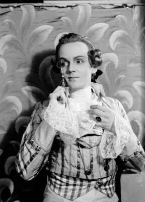 1950 Robert Eddison In Costume OLD PHOTO