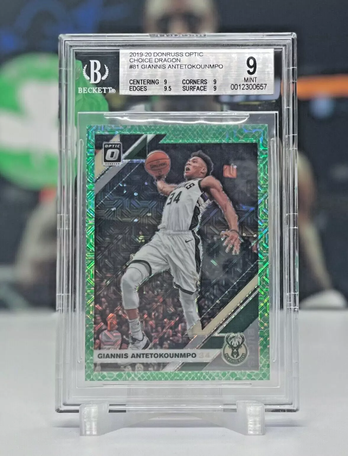 Giannis Antetokounmpo trading card