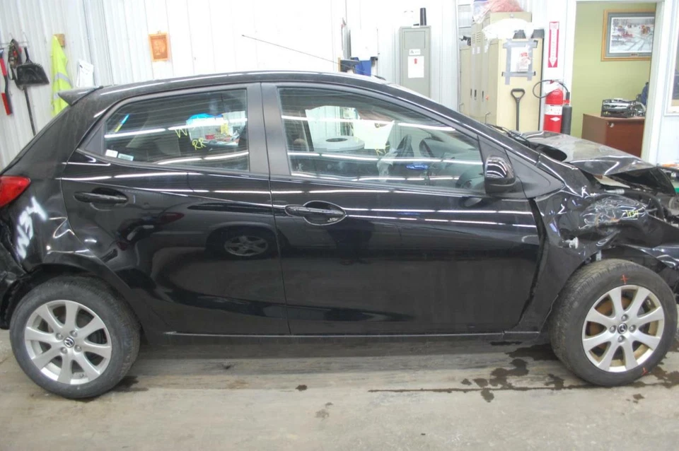 2013 MAZDA 2 BCM ECU DR6167560  - Изображение 3 из 4