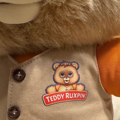 Teddy Ruxpin Interactive Storytelling Animatronic Plush Toy Friend - Picture 7 of 7