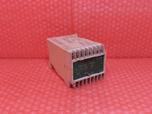 JAQUET FTW 1613 DC 24 Frequency to Current Converter - Picture 3 of 8